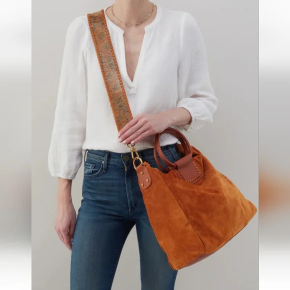 NEW WITH TAG Hobo Bag Sheila Large Sachel In Tan Suede Leather With Gutar Strap - Picture 2 of 10